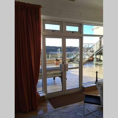 The Loft @ Clifden Bay Apartments Bagian luar foto