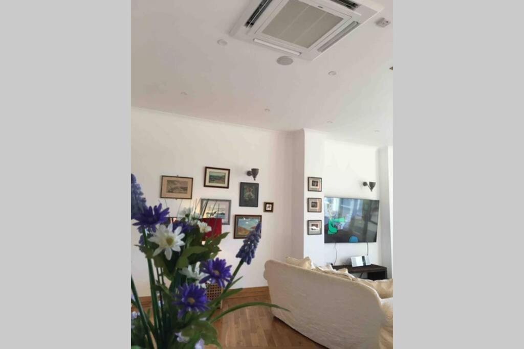 The Loft @ Clifden Bay Apartments Bagian luar foto