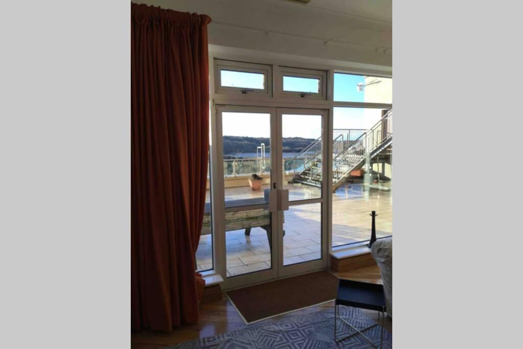 The Loft @ Clifden Bay Apartments Bagian luar foto