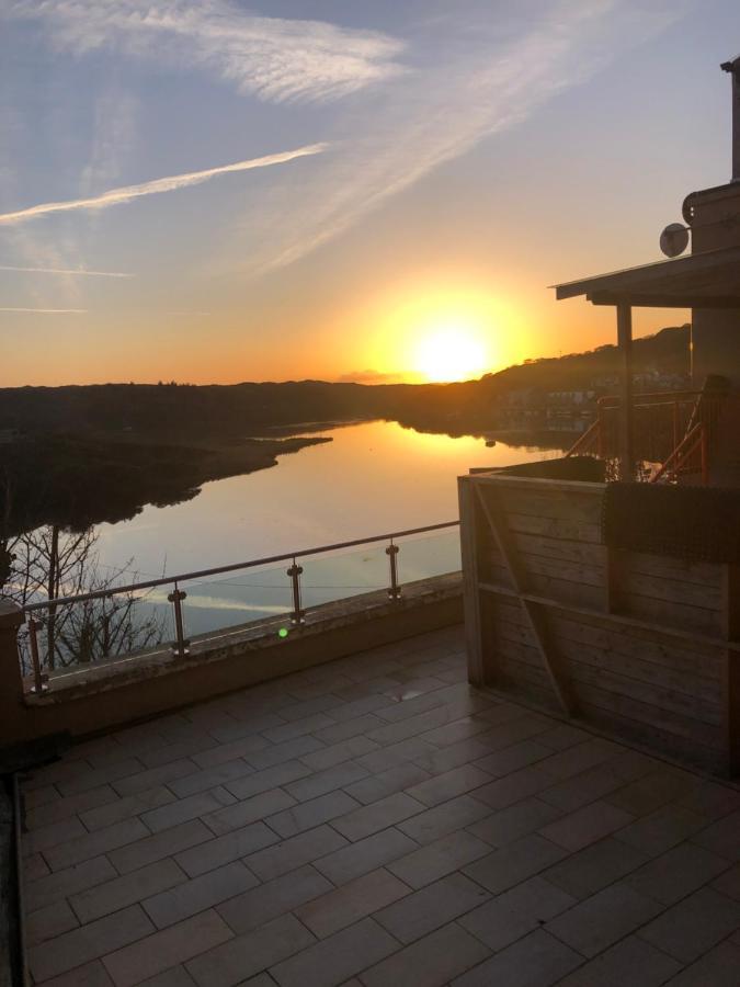 The Loft @ Clifden Bay Apartments Bagian luar foto